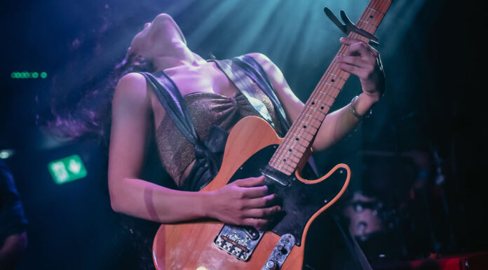 Η Μαρίνα Σπανού στο Fuzz Club | Κυριακή 14 Δεκεμβρίου 2025