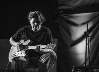 «Σπασμένη Φλέβα»: Το νέο Digital EP του Μπάμπη Παπαδόπουλου