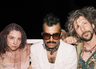 Νέα κυκλοφορία, Walk a Mile με τη συμμετοχή του Alex Sid