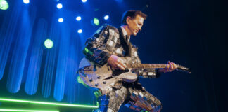Release Athens presents: Chris Isaak στο Δημοτικό Θέατρο Λυκαβηττού (13.06.2026)