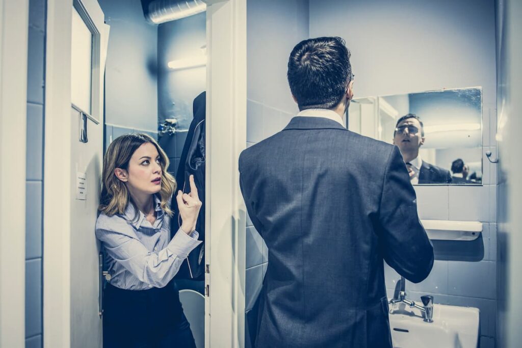 Bull Mike Bartlett Από Μηχανής Θέατρο