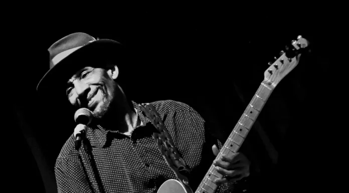 Michael Dotson στο Jazzèt Music Hall: Αυθεντικό Chicago Blues στο Χαϊδάρι Michael Dotson στο Jazzèt Music Hall: Αυθεντικό Chicago Blues στο Χαϊδάρι