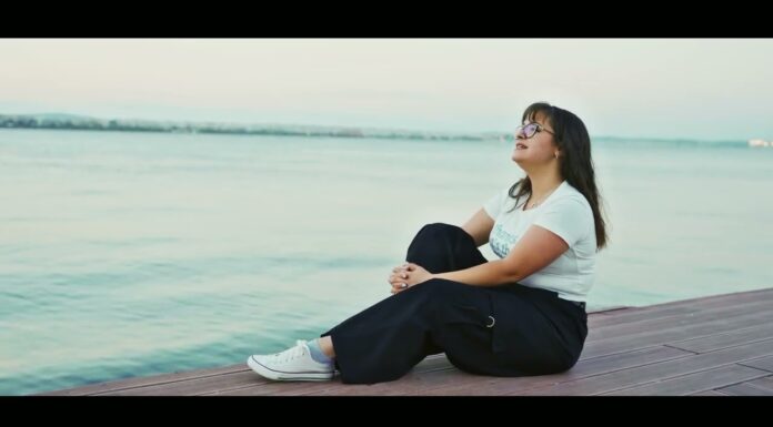 Ελένη Παπαδοπούλου (Λενιώ) – «Χωρίς Ρεφρέν»: Το δυναμικό δισκογραφικό ντεμπούτο της νέας δημιουργού