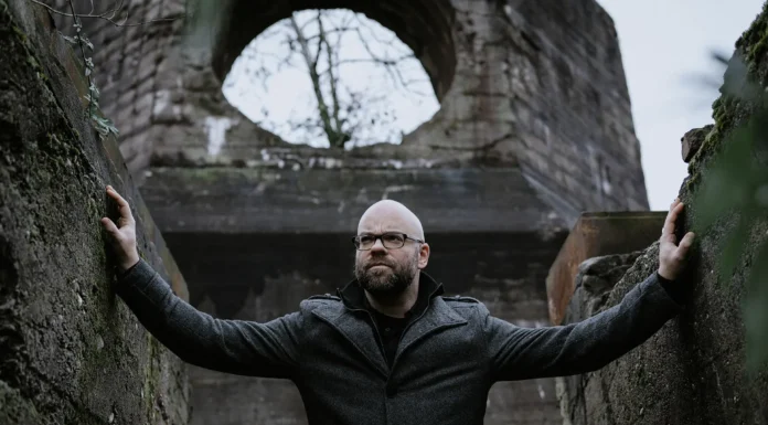 Οι Rome στην Ελλάδα: 20 Χρόνια Σκοτεινής Ποίησης σε Αθήνα και Θεσσαλονίκη Οι Rome στην Ελλάδα: 20 Χρόνια Σκοτεινής Ποίησης σε Αθήνα και Θεσσαλονίκη