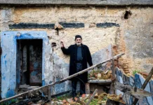 «Ροδάφ’νον»: Το ποντιακό αριστούργημα στο Από Μηχανής Θεάτρο