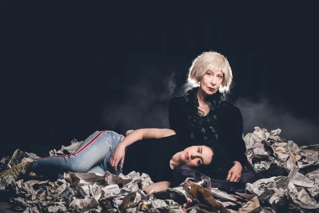 Ο ΣΚΥΛΟΣ ΠΟΥ ΕΚΛΑΙΓΕ ΒΟΥΒΑ ΤΙΣ ΝΥΧΤΕΣ