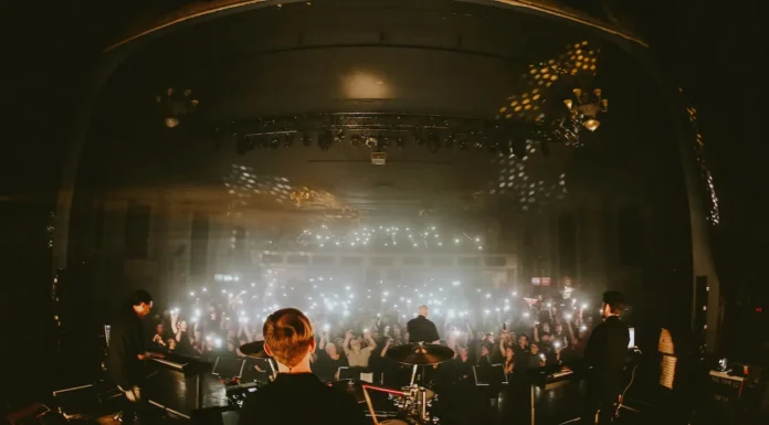 Οι VNV Nation επιστρέφουν στην Αθήνα για ένα εκρηκτικό live στο Arch Club Οι VNV Nation επιστρέφουν στην Αθήνα για ένα εκρηκτικό live στο Arch Club