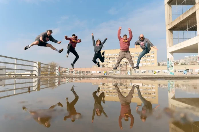 bandaentopica Banda Entopica: Κυκλοφόρησαν «Τα Καστοριανά Καράβια» με ένα μαγευτικό Video Clip