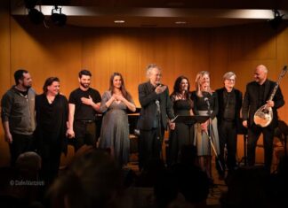 Review: Ταξιδέψαμε στην Τρούμπα του ’60 με τις μελωδίες του Μάριου Στρόφαλη Μάριος Στρόφαλης Porto Leone Μέγαρο Μουσικής Review