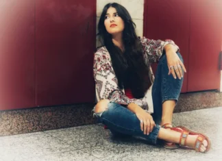 Μαρία Παπαλεοντίου – Όλα είναι τώρα: Νέο alternative pop τραγούδι Μαρία Παπαλεοντίου Όλα είναι τώρα