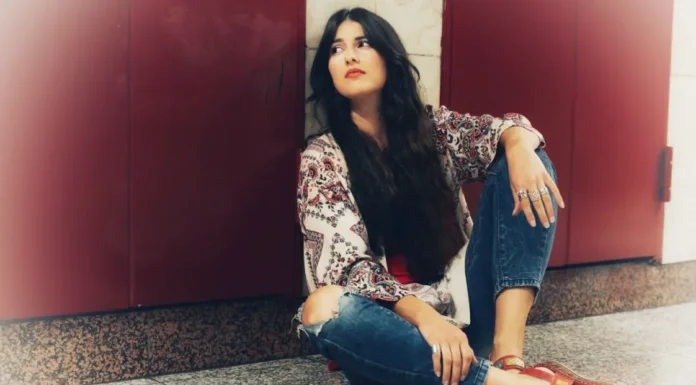 Μαρία Παπαλεοντίου – Όλα είναι τώρα: Νέο alternative pop τραγούδι Μαρία Παπαλεοντίου Όλα είναι τώρα