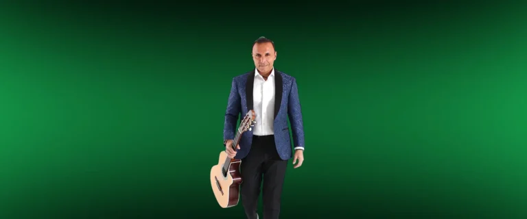 Ο Pavlo στο Gazarte Roof Stage