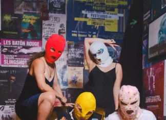 Οι Pussy Riot, η θρυλική φεμινιστική και πολιτική καλλιτεχνική κολεκτίβα έρχεται στην Ελλάδα.
