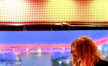 Η Ελένη Τσαλιγοπούλου ερμηνεύει το τραγούδι του Ζακ «Λύκου κραυγή»