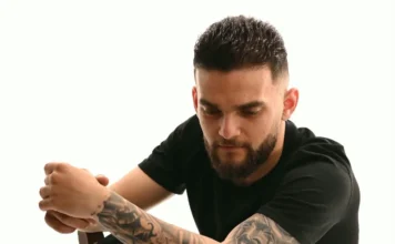 Μιχάλης Μπουσδούκος: Κυκλοφόρησε το νέο single «ADAMA»