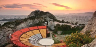 Δημοτικό Θέατρο Λυκαβηττού: Όλα όσα πρέπει να ξέρετε Δημοτικό θέατρο Λυκαβηττού